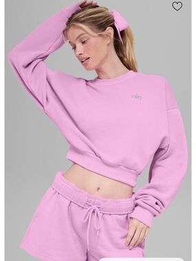 ALO Yoga Cropped Crewneck Sweatshirt in Lavender Pink